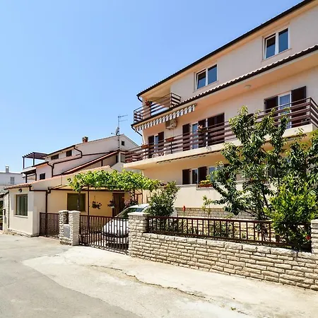 Appartement Studio In Pjescana Uvala/istrien 17324